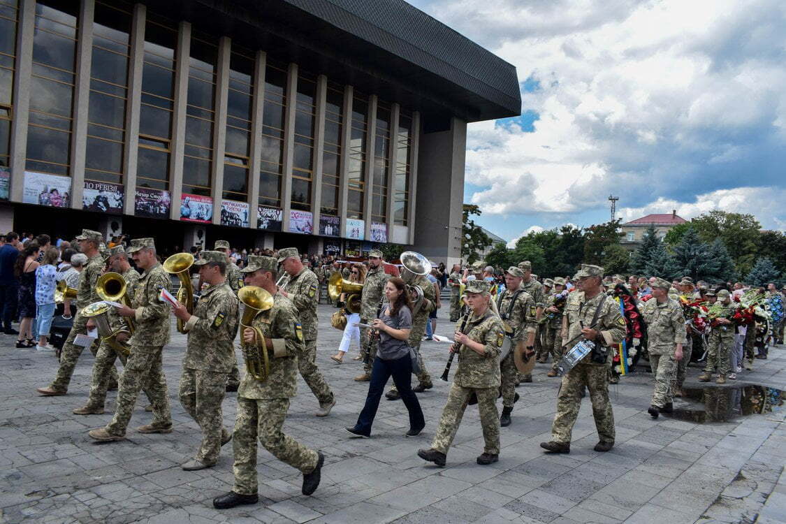 В Ужгороді попрощалися з бійцями, які загинули на Рівненському полігоні