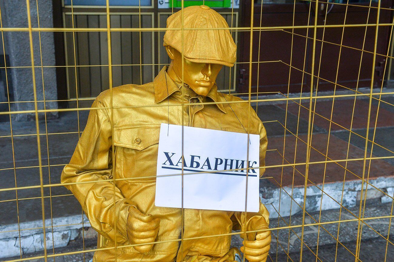 У Києві відкрили неординарний пам'ятник, присвячений українським чиновникам: кадри