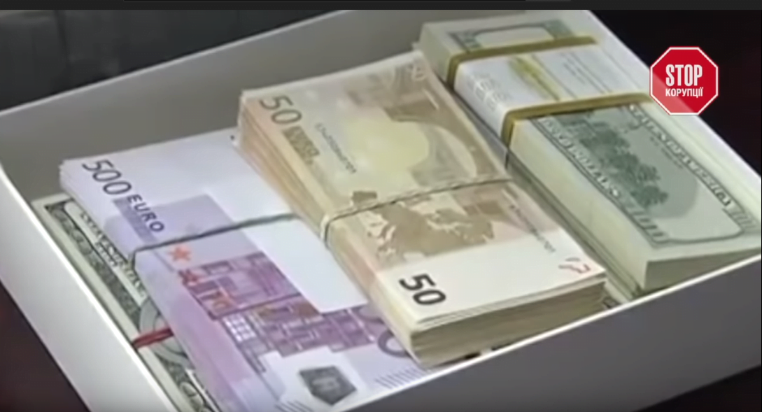 Підробив громадянство і уникає відповідальності: одіозний екс-міністр-утікач Ставицький змінив ім'я