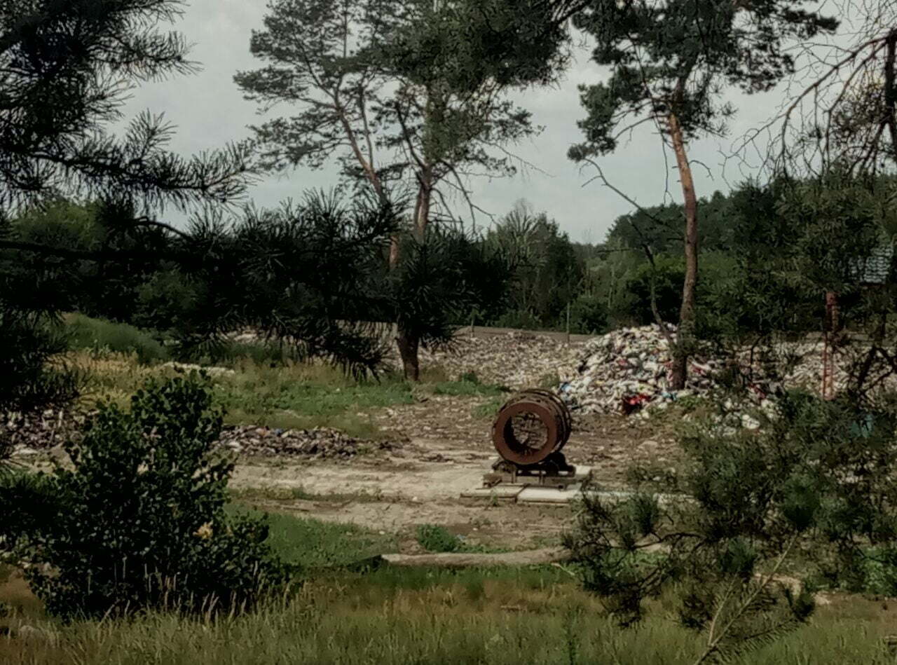 Біля селища Гаврилівка на Київщині виявлено велике сміттєзвалище (фото)