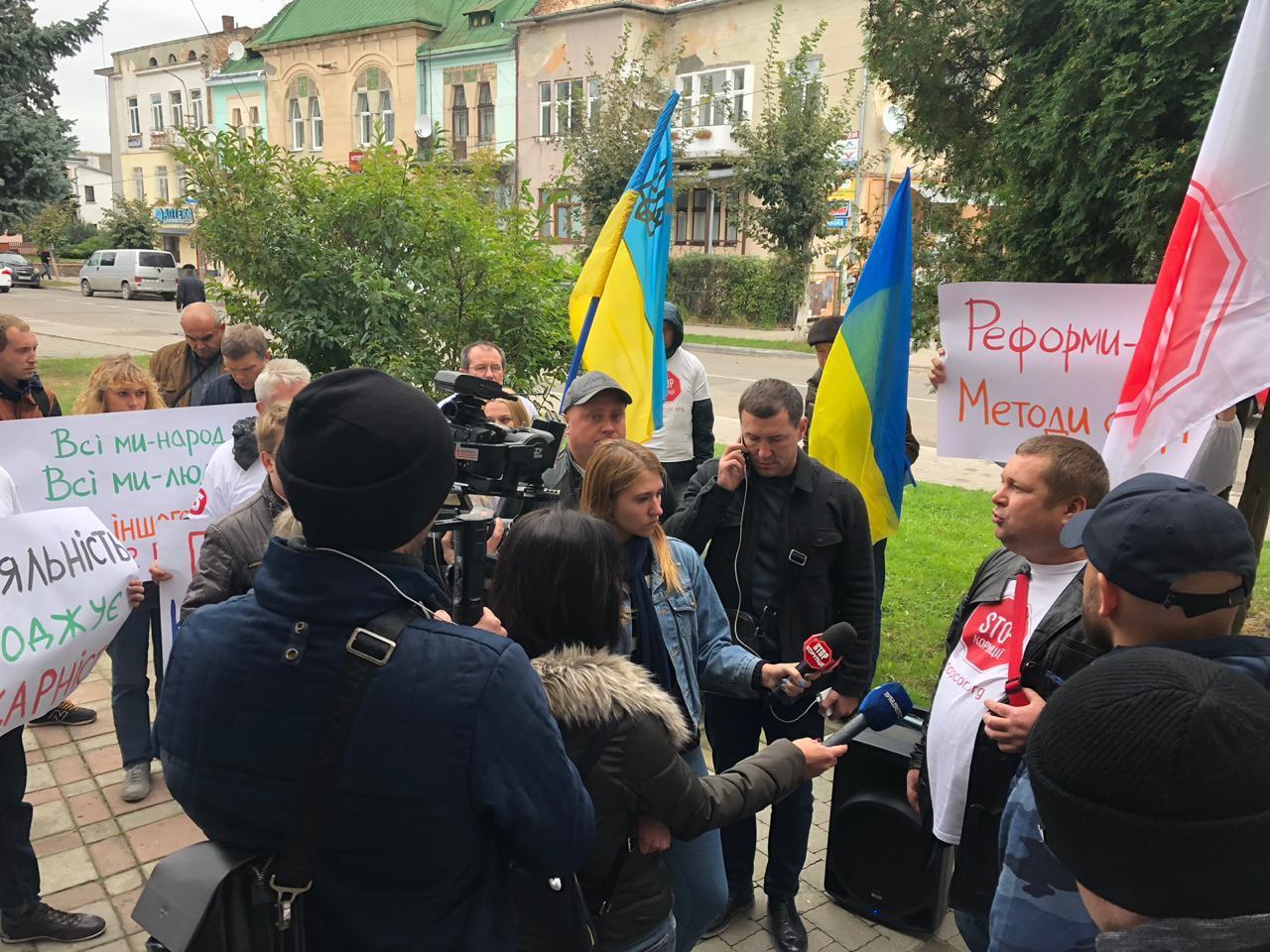 Антикорупційне сафарі на Львівщині: як усе було