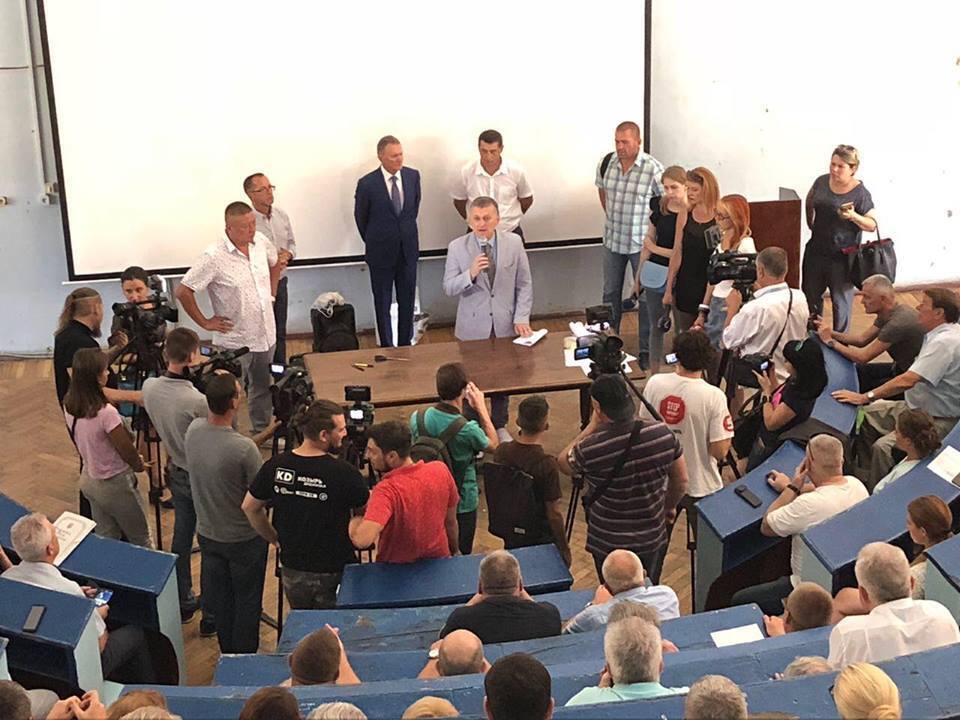 Протистояння в Одеському медуніверситеті триває: Аймедов і Дубініна хакнули сайт вишу