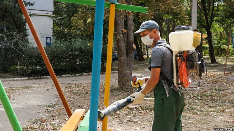 Кримська ''Прип'ять'': в Мережі показали кадри наслідків кислотних викидів в Армянську
