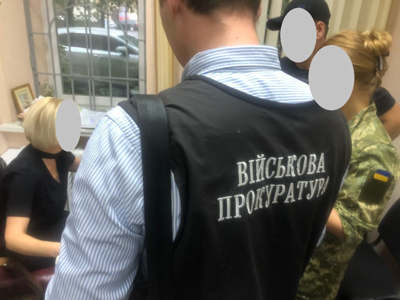 На Дніпропетровщині зловили за руку депутата, яка отримувала хабар в 6 тис доларів (ФОТО)