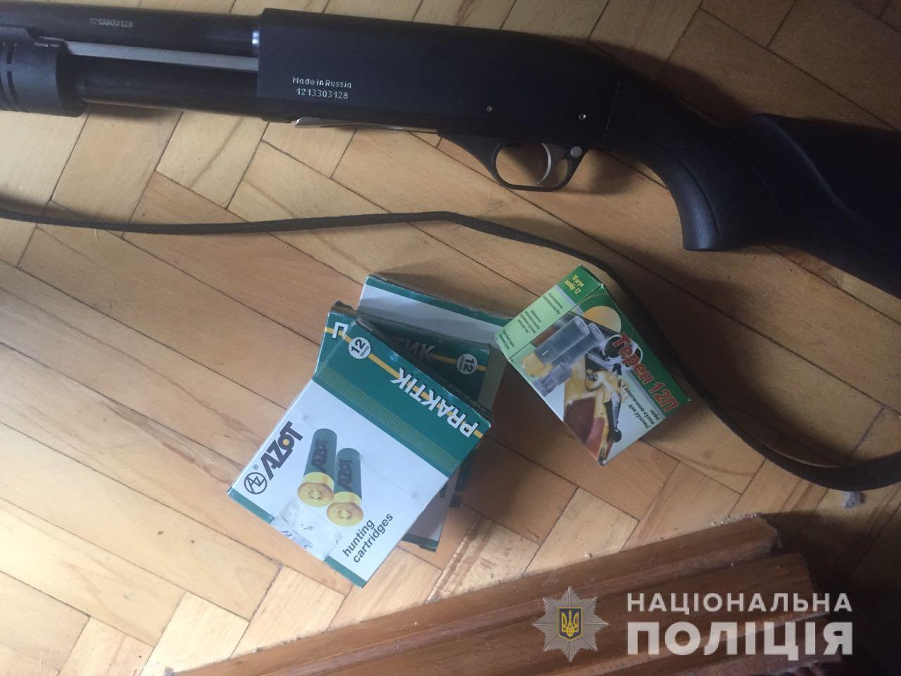 “Наркомани, проститутки!” - у Києві пенсіонерка стріляла з вікна в 20-річну дівчину (ФОТО)