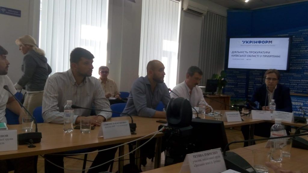 Вирубка лісу та незаконна забудова. Які ще проблеми Ірпіня ігнорують прокуратура й нардепи?