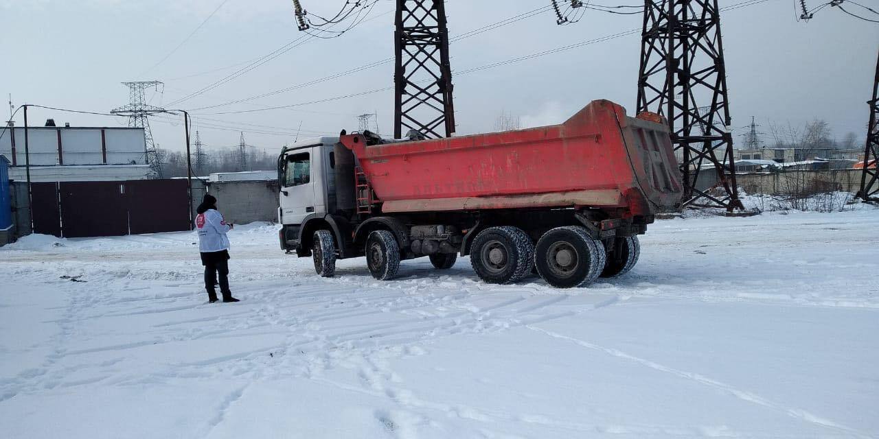 Київські браконьєри з Видубичів проігнорували рішення Київради і продовжують вивезення піску