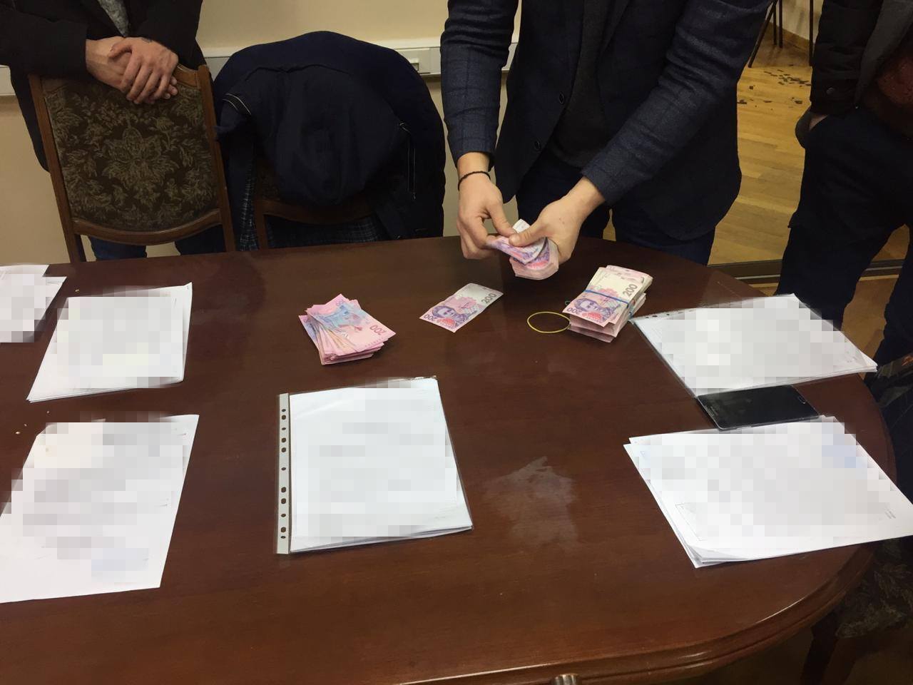 «Хочеш співпрацювати – плати!» : правоохоронці Полтавщини викрили чергового «судового махінатора»