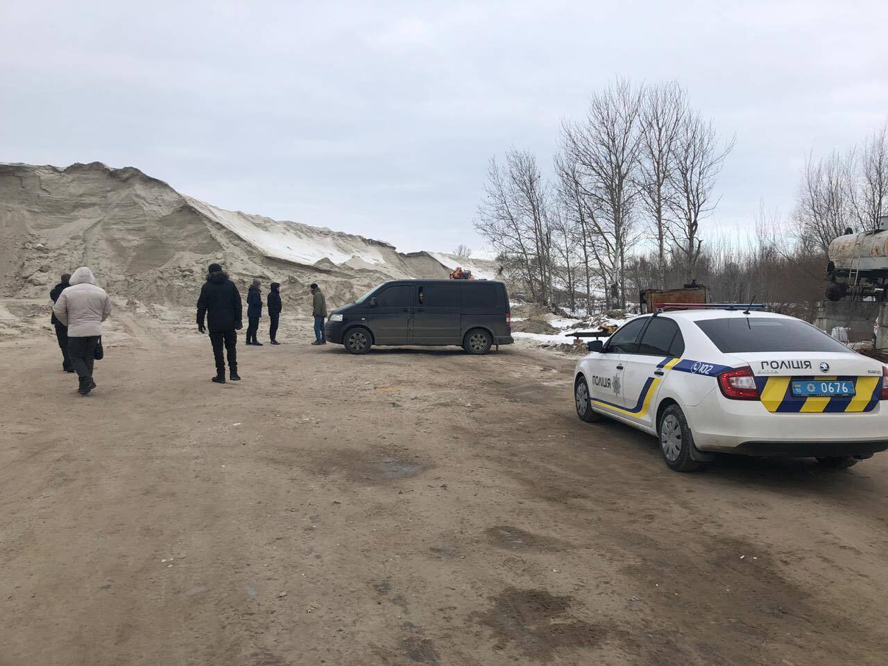 200 тисяч тонн піску: як під Києвом браконьєри крадуть надра