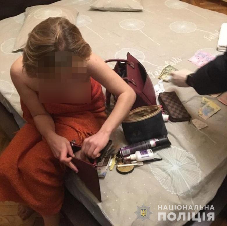 Зручне розташування – 32-річна тернопільчанка облаштувала бордель на Хрещатику (ФОТО)