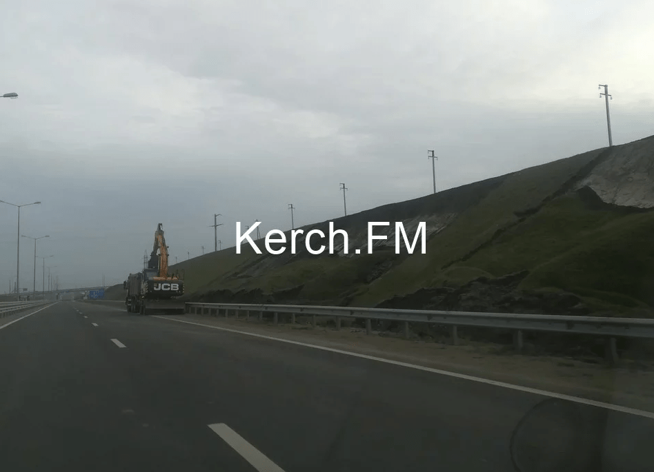 Чергова НП – на Кримському мосту знов відбулось руйнування (ФОТО)