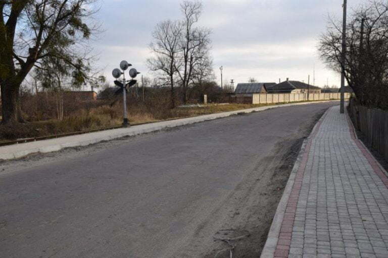  Нова тротуарна плитка в Олевську Фото: Олександр Ігнатьєв