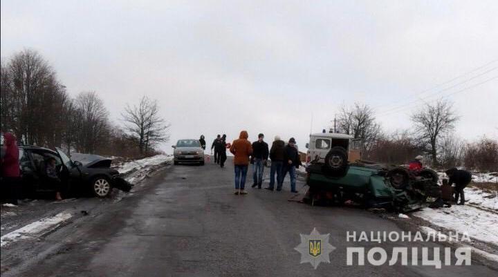 На Вінничині через п’яного водія у ДТП загинули двоє дорослих та немовля (ФОТО)