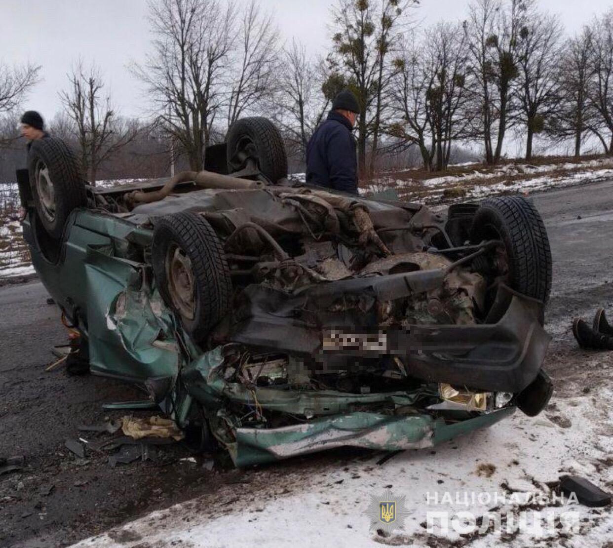 На Вінничині через п’яного водія у ДТП загинули двоє дорослих та немовля (ФОТО)