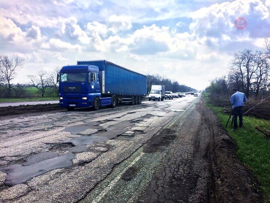''Відремонтовані'' дороги Дніпропетровщини Фото: СтопКор