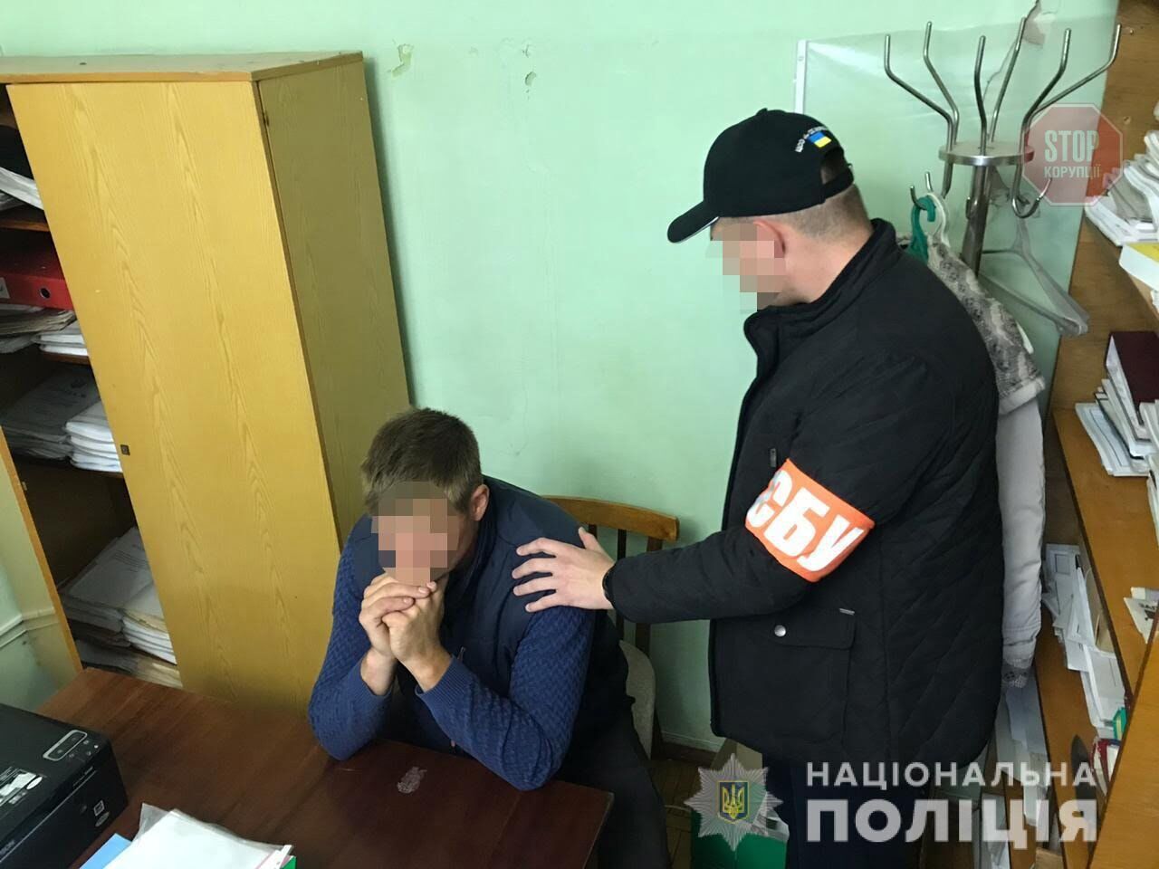 За надання згоди на оренду приміщення вимагав хабар: у Києві затримали працівника держпідприємства (фото)