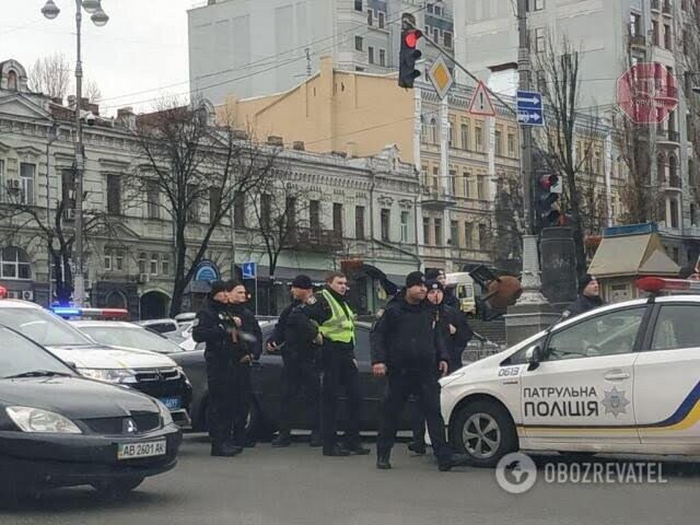Під час поліцейської погоні в Києві п'яний водій розбив більше десяти автівок (фото)