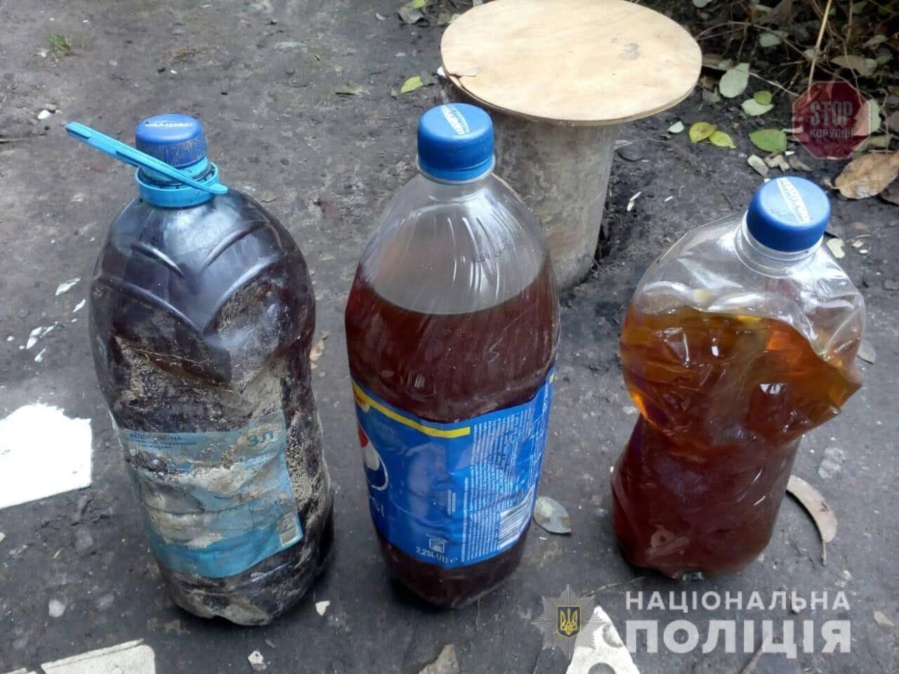 Варив вдома наркотики: на Харківщині затримали наркодилера (фото)