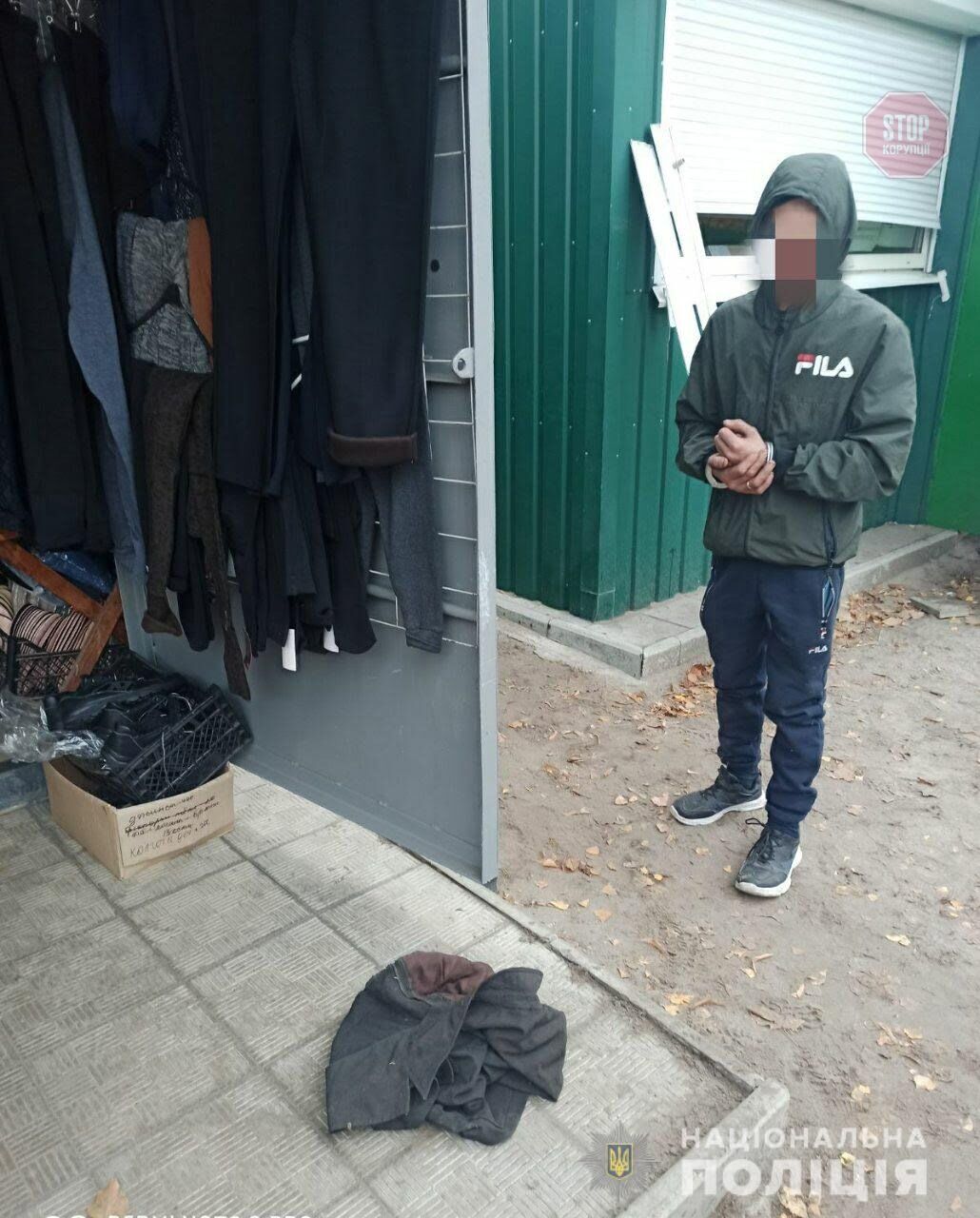 За ніч обікрав три магазини: на Харківщині правоохоронці затримали злодія (фото)