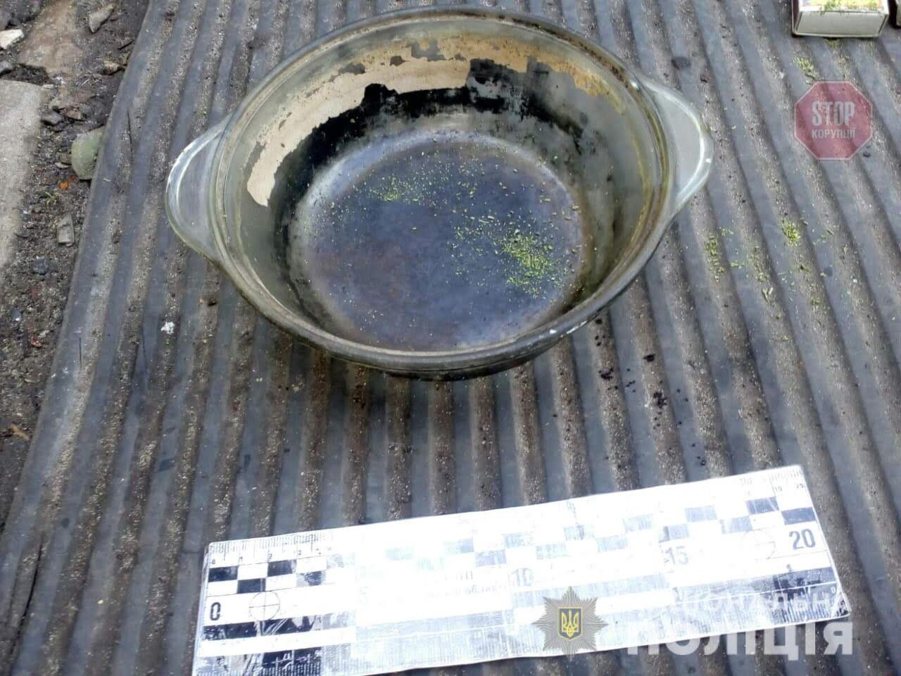 Варив вдома наркотики: на Харківщині затримали наркодилера (фото)