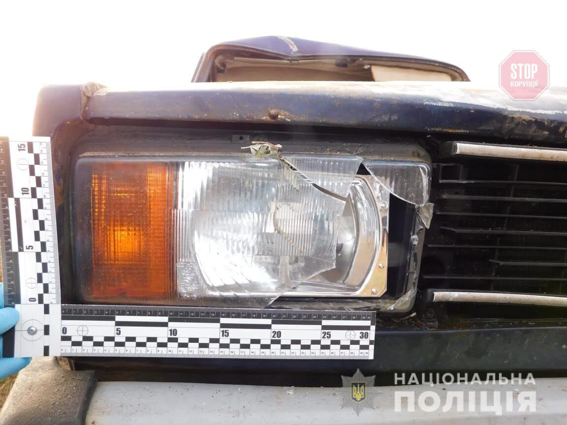На Херсонщині поліцейські розшукали автомобіль, який насмерть збив 18-річного хлопця (фото)