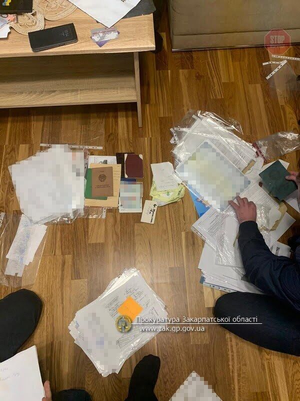 На Закарпатті викрили чоловіка, який підробляв паспорти громадян Румунії