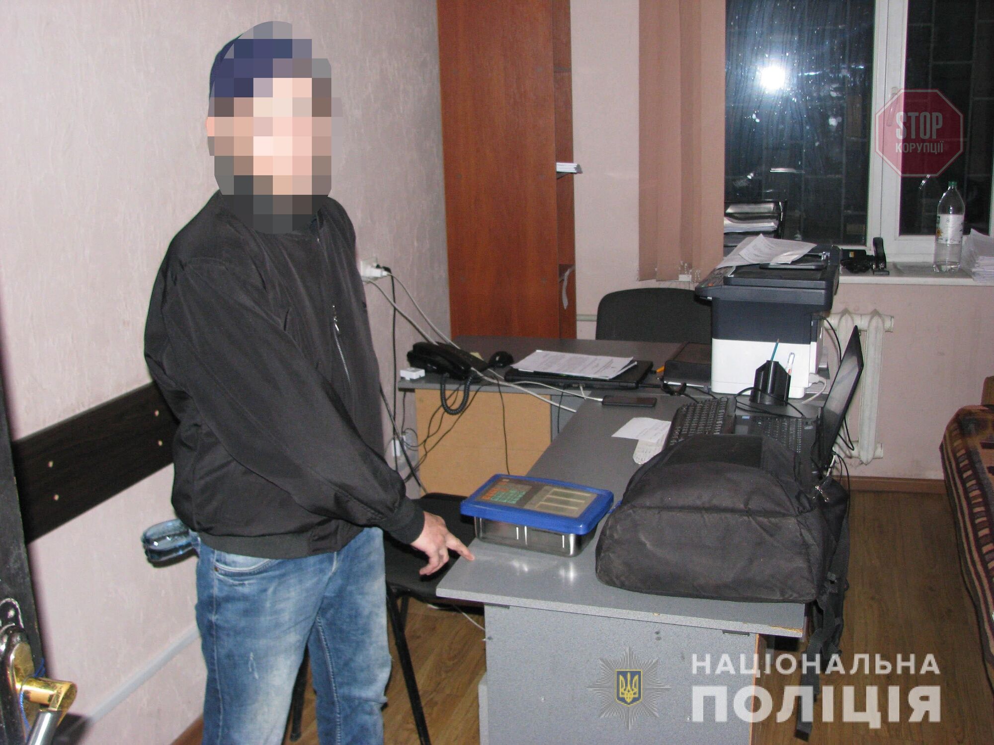Обікрав автівку, поки власник скуплявся: на Одещині поліція спіймала крадія (фото)