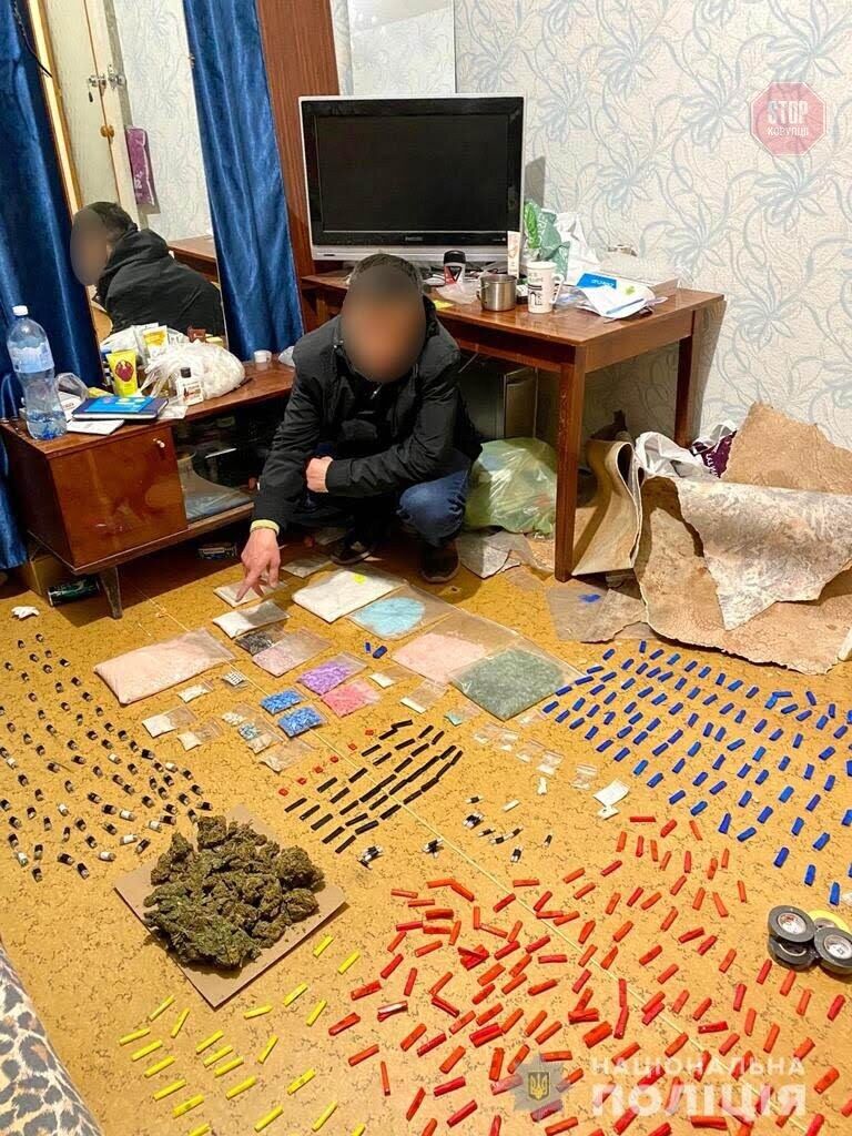 Харківські поліцейські ліквідували масштабний наркобізнес - подробиці