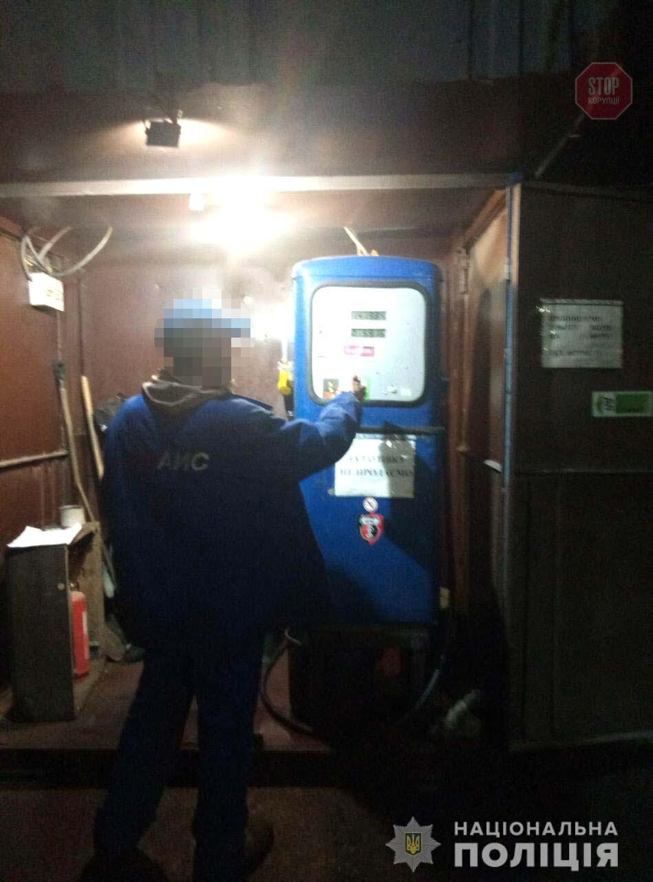 У Рівному правоохоронці викрили чергову нелегальну заправку (фото)
