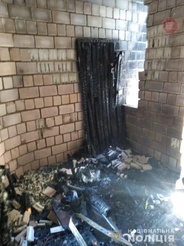У житловому будинку стався вибух і пожежа: у Львові шукали сліди вибухових речовин (фото)
