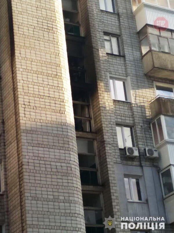 У житловому будинку стався вибух і пожежа: у Львові шукали сліди вибухових речовин (фото)