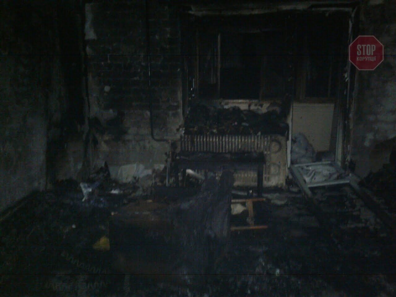 У Харкові на пожежі загинула мати, троє дітей потрапили до лікарні (фото)