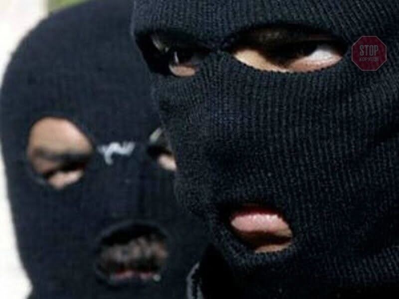 На Херсонщині бандити в масках обчистили ломбард