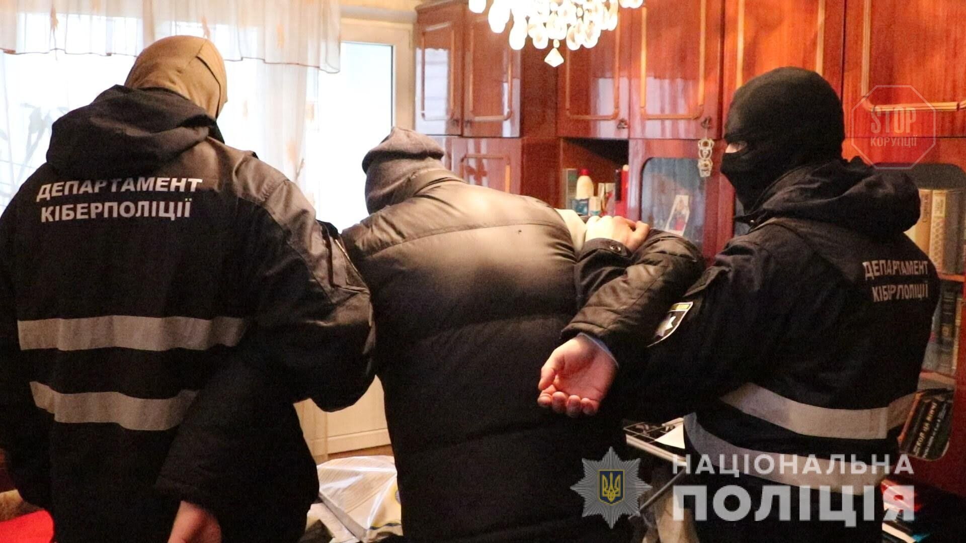 Продавав дані з українського кордону: у Харкові затримали “торговця секретної інформації”