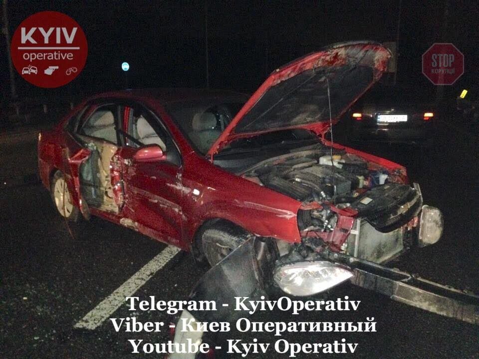 На Київщині сталася масова ДТП за участю чотирьох авто: є постраждалі (фото)