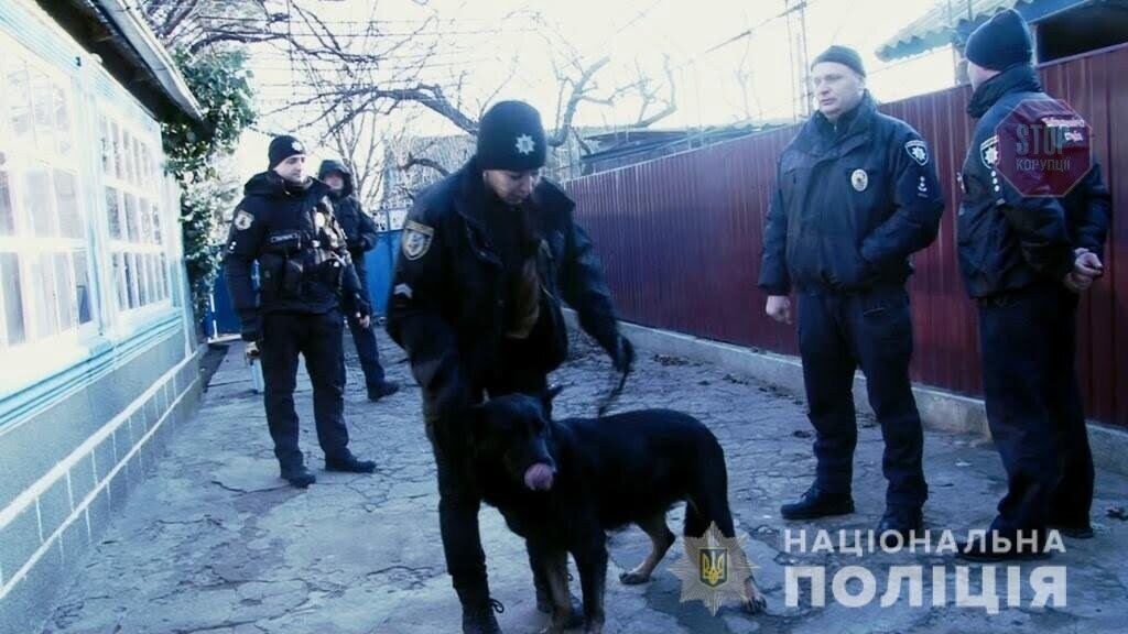 На Одещині вибухотехніки дістали боєприпаси з колодязя (фото, відео)