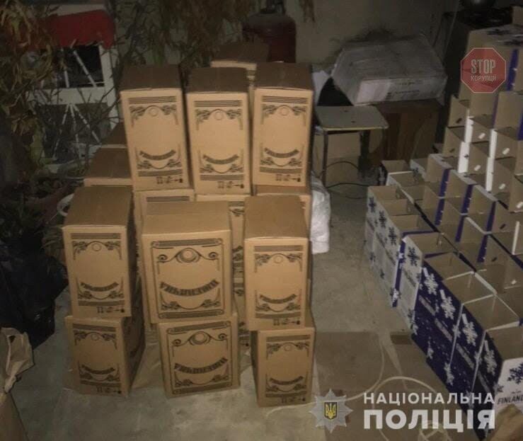 На Одещині правоохоронці виявили виробництво підробленого алкоголю (фото)