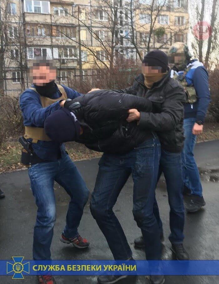 Співробітники спецслужб продавали інформацію про деталізацію з’єднань мобільних операторів (фото)