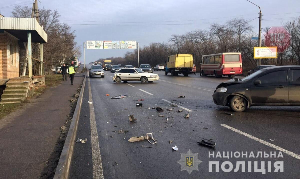 Масштабна ДТП у Краматорську: зіткнулися 5 транспортних засобів (фото)