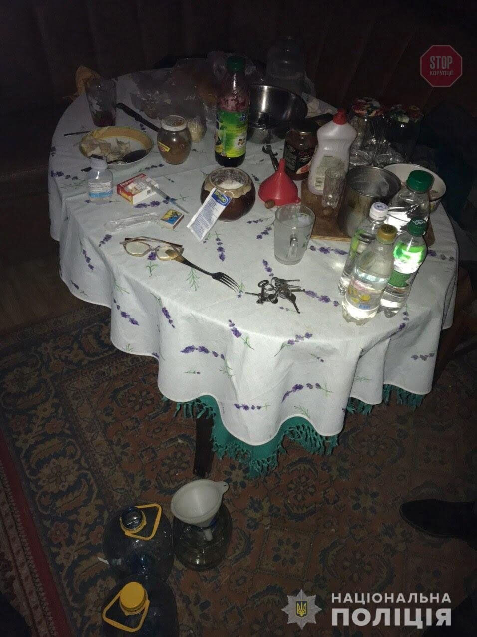 Смертельний алкоголь: на Київщині двоє чоловіків отруїлися сурогатом (фото)