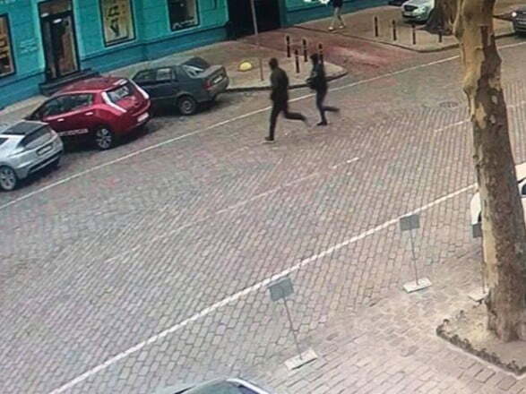 Пограбували і побігли в поліцію: в Одесі грабіжники-невдахи переплутали відділок з укриттям