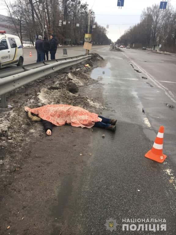 На Київщині автобус на смерть збив пішохода – фото