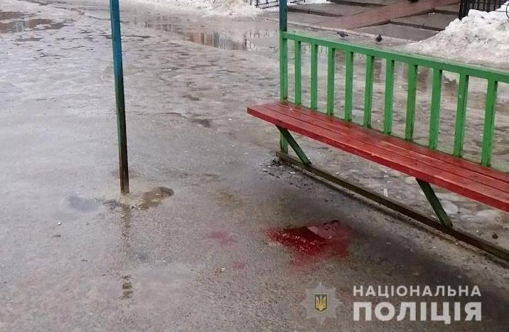 На Київщині поліцейські навідали пенсіонерку, яка вижила після пострілу в голову (ФОТО)