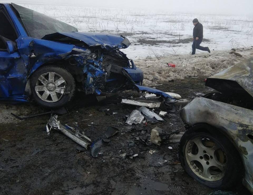 Невдалий обгін – у смертельній ДТП на Донеччині 4-ро людей згоріли заживо (ФОТО)