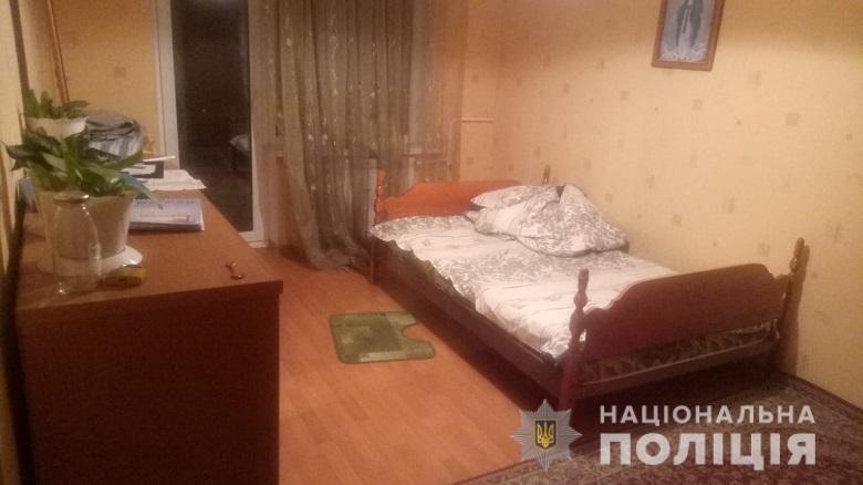 Клофелінщиця? – У Києві затримали жінку, яка знайомилась з чоловіками та обкрадала їх (ФОТО)