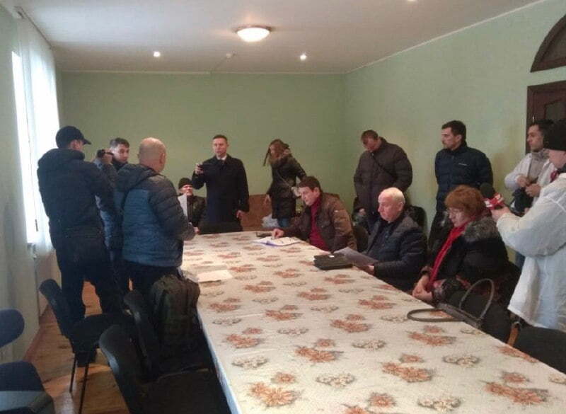 У Вишгороді представники ГПУ та СБУ проводять обшуки в будівельній компанії