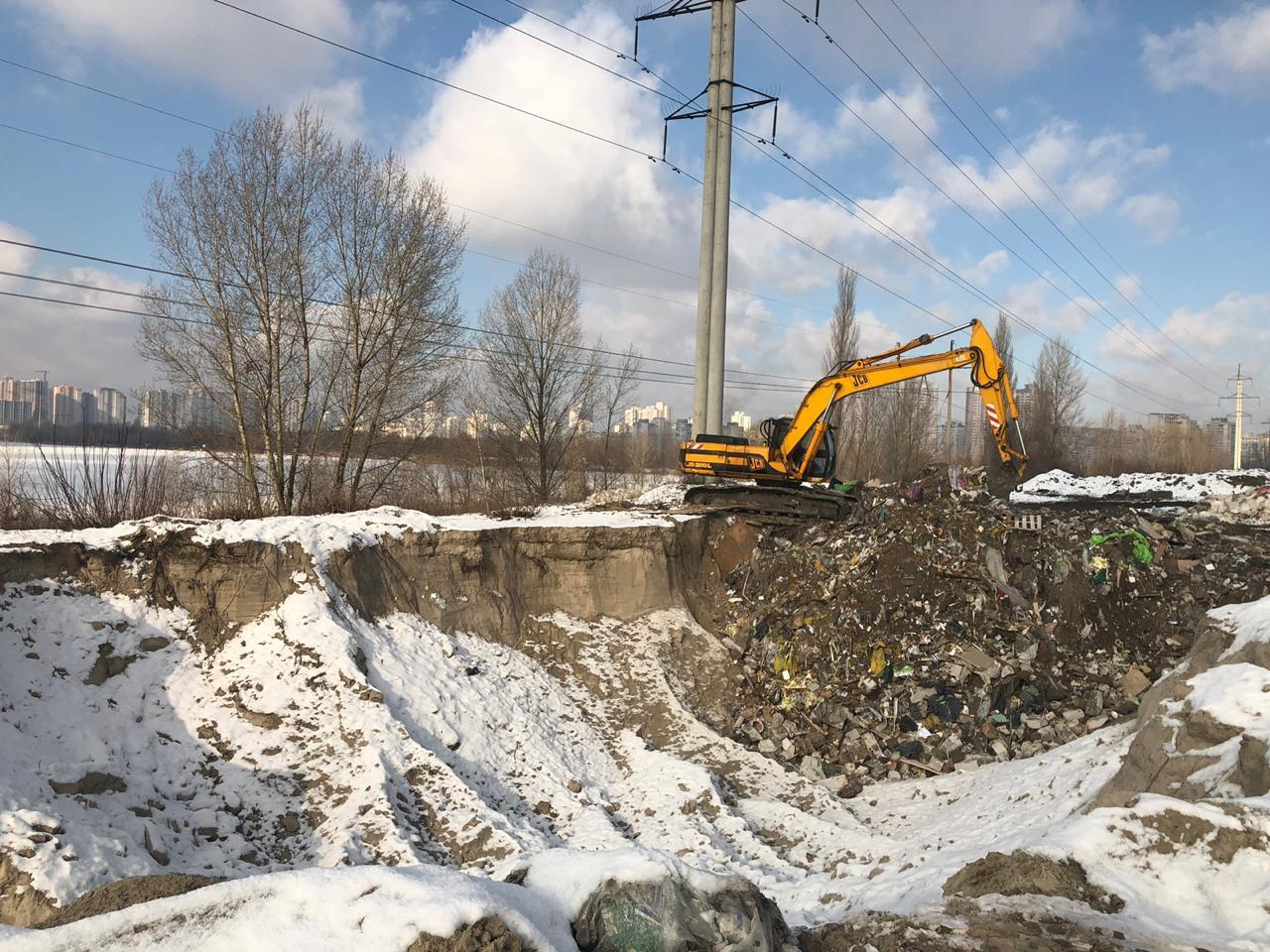 Жителі столичних Позняків можуть залишитися без води через піщаних браконьєрів