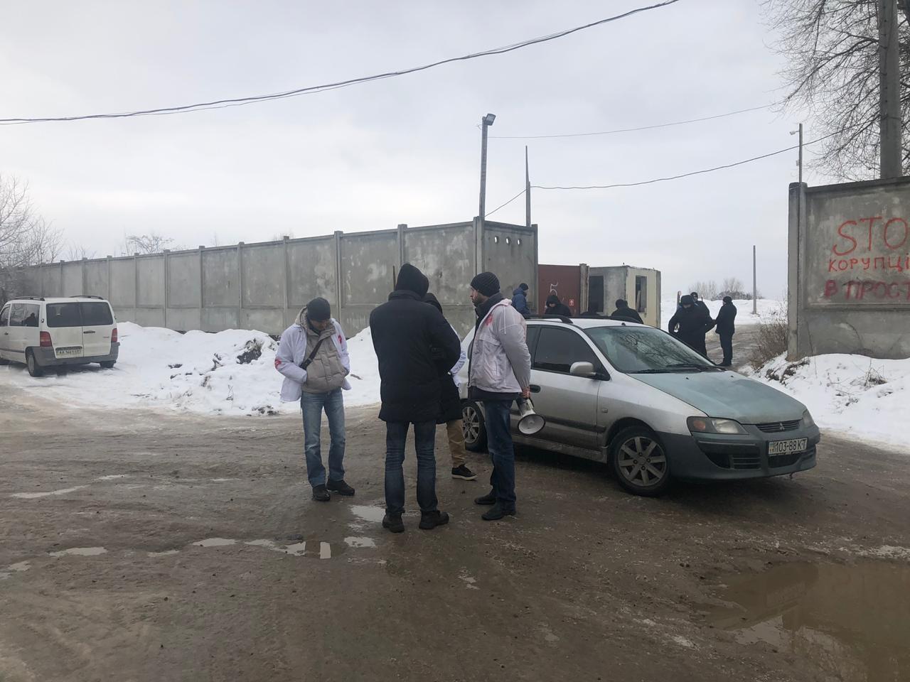 Вони повернулись: нападники на журналіста ''СтопКору'' знову взялися за старе