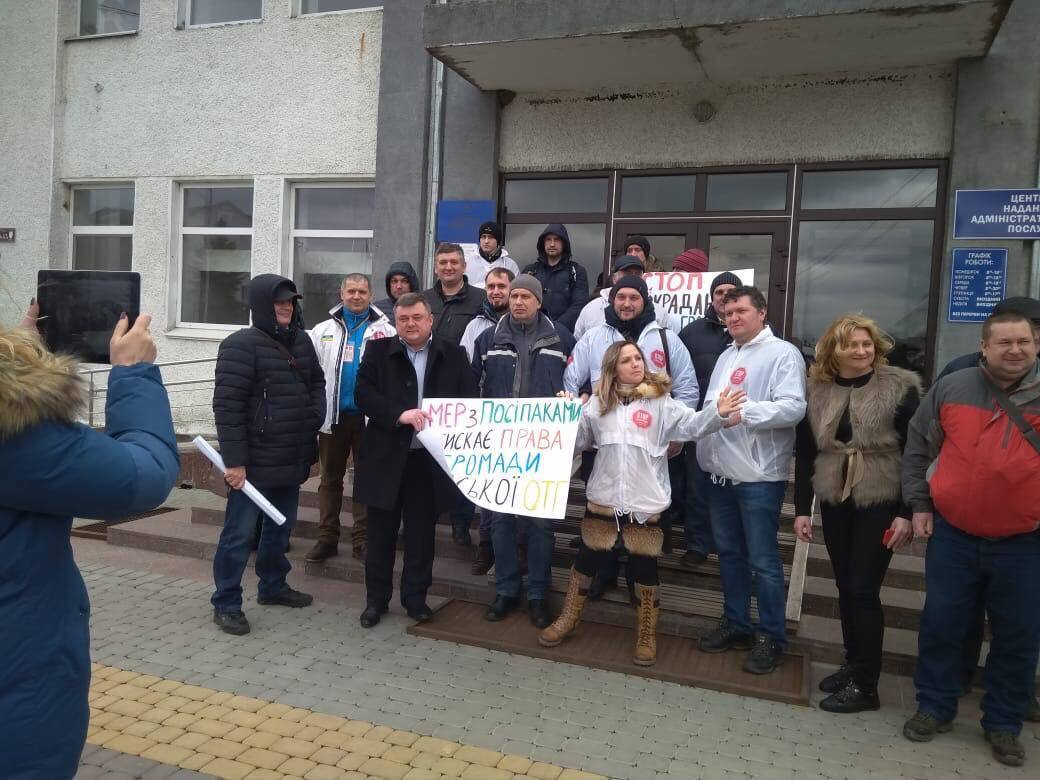 Підвищення кваліфікації? – Чому в Олевській РДА питаннями корупції займається секретар голови