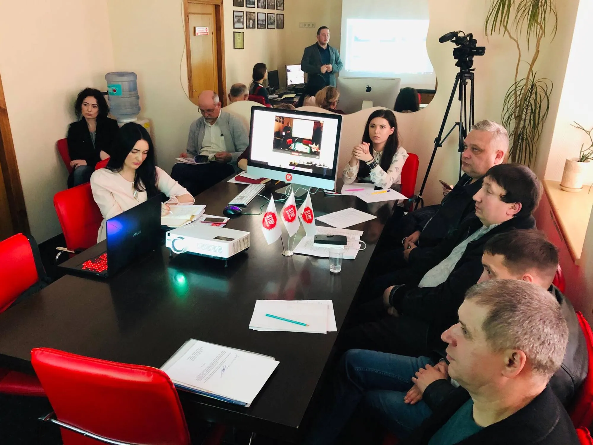 ''В законах України безліч лазівок для незаконної агітації перед виборами'', – експерт